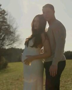 Congratulations: 49ers superstar Christian McCaffrey shares a joyful moment as his wife announces she is 4 Months pregnant with Twin Babies.... - Justsportinfo